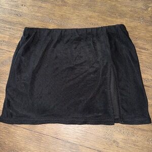 Beginning Boutique Black  Skirt Size 8